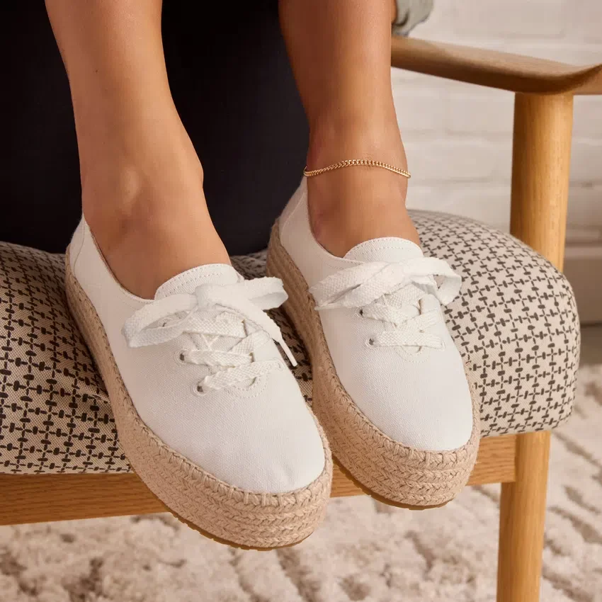 Damen-Espadrille „Valencia“ mit Schnürung und Plateau Damen-Espadrille „Valencia“ mit Schnürung und Plateau