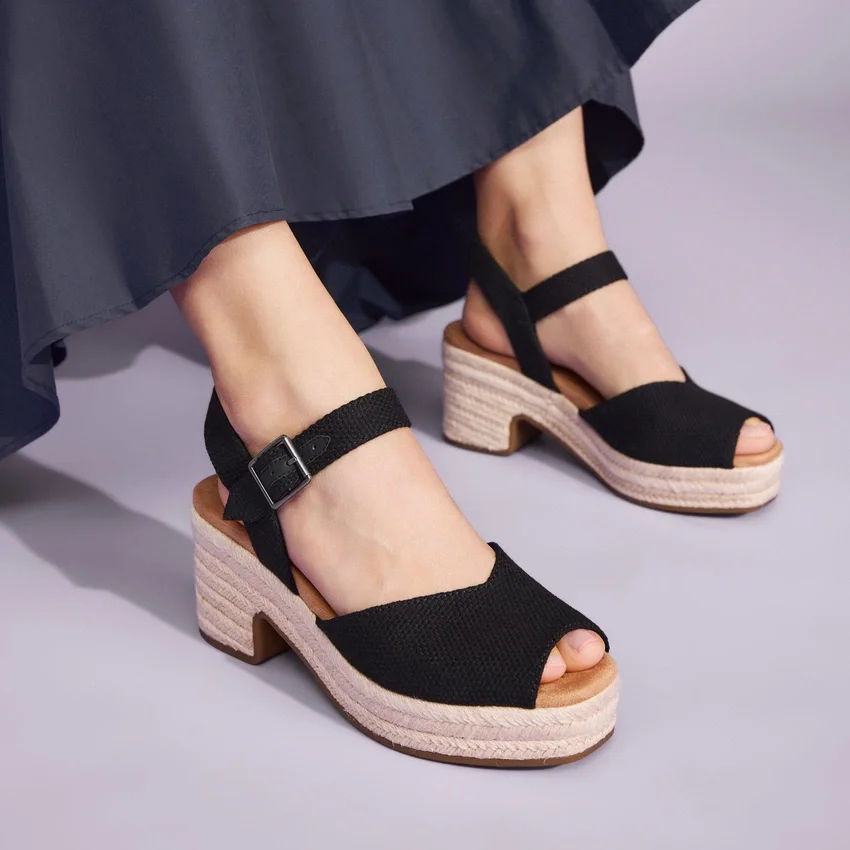 Damen-Sandale „Isla“ mit Peep-Toe und Absatz Damen-Sandale „Isla“ mit Peep-Toe und Absatz