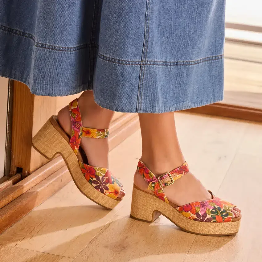 Damen-Sandale „Isla“ mit Peep-Toe und Absatz Damen-Sandale „Isla“ mit Peep-Toe und Absatz